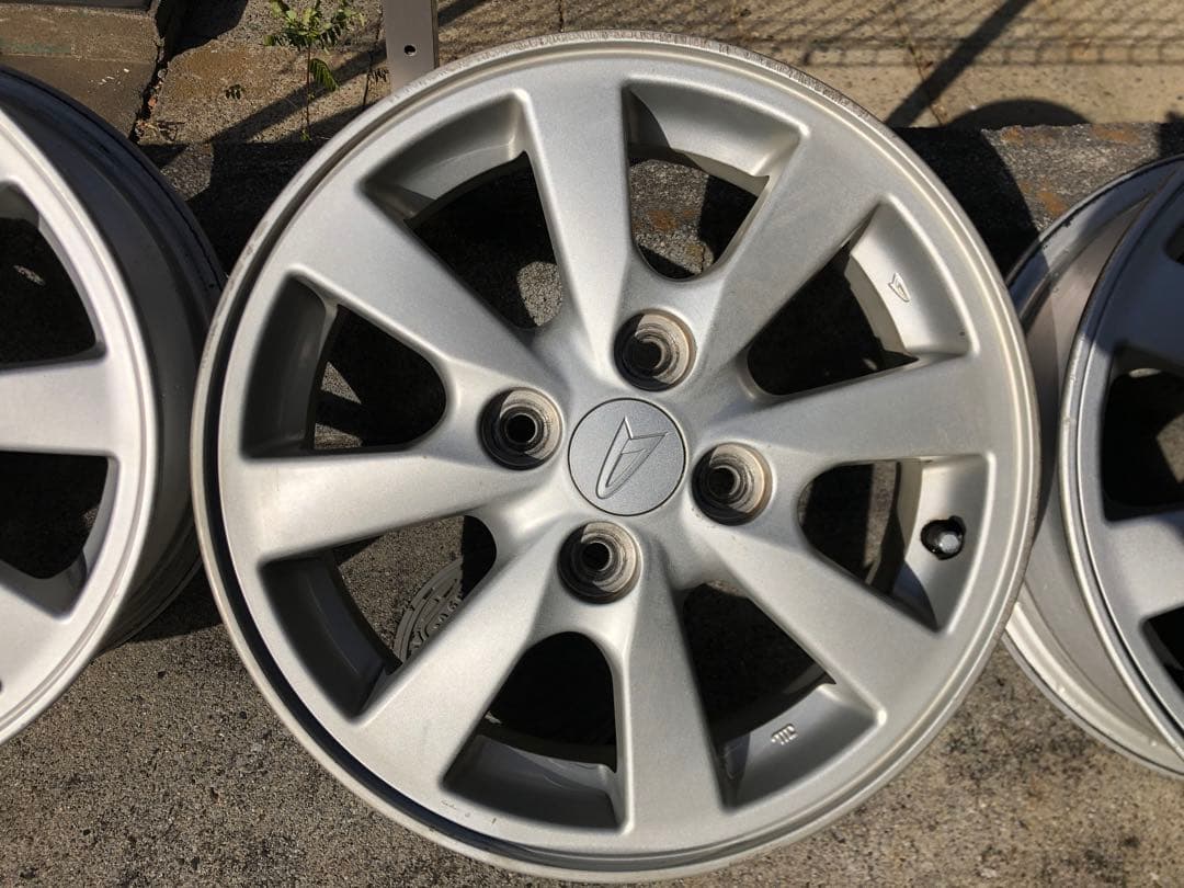 とらさん専用　ダイハツ純正中古　155/65/14 ハブ径54、4穴