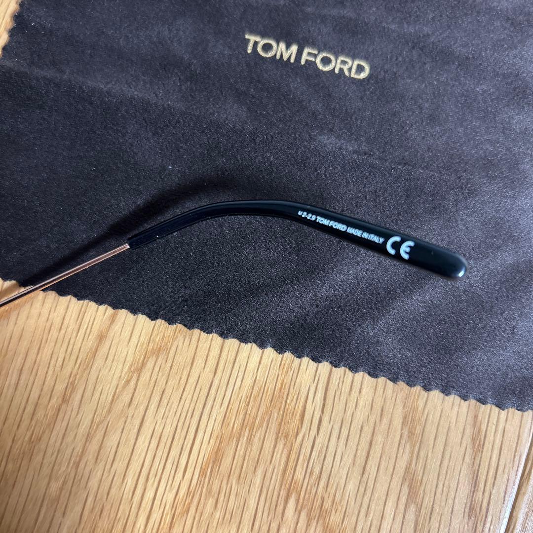 トムフォード サングラス TOM FORD TF672 01V