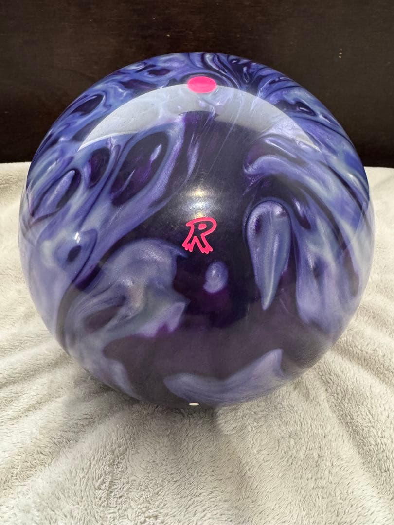 RADICAL OUTER LIMITS ボウリングボール