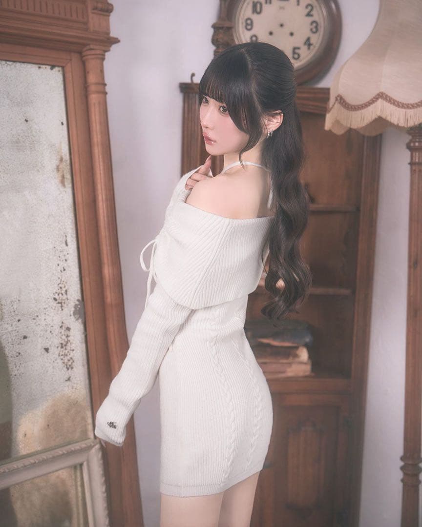 ミシェルマカロン　ギャザーオフショルニットワンピース