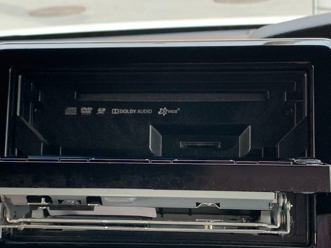 歳末値下げ！ホンダ純正ナビ Gathers 美品　フレーム付き