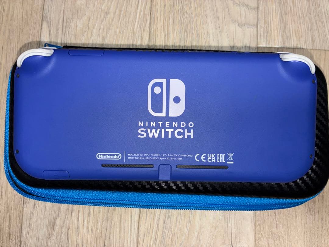 美品 Switch lite 箱、ケースあり　初期化済み おまけソフト付き