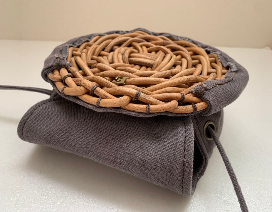 ebagosエバゴス ショルダーバッグ かごバッグ サークルポシェット