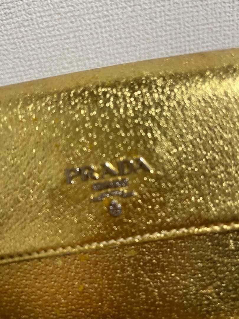 PRADA ゴールド クラッチバッグミニ