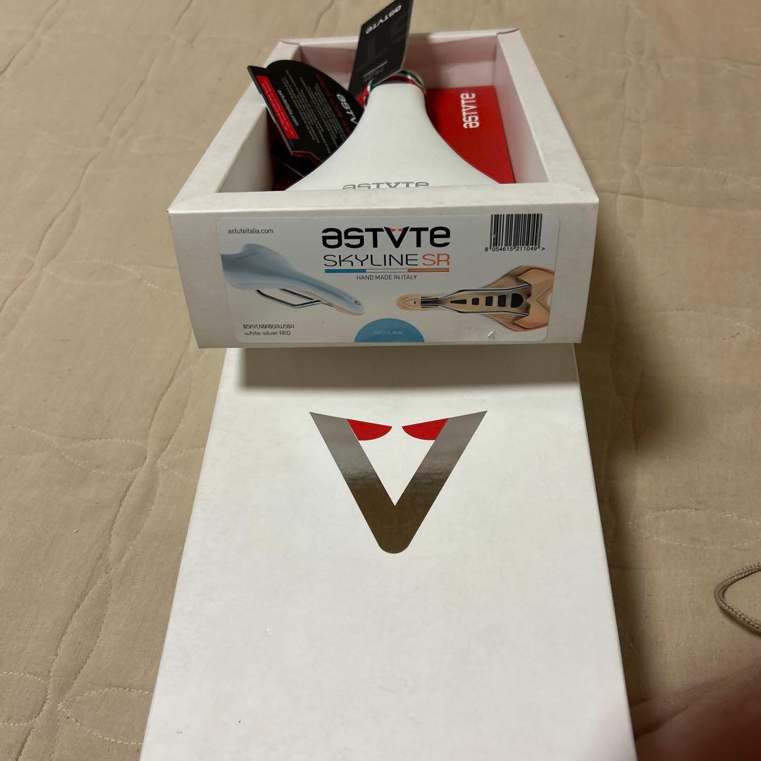 Astvte SkylineSR サドル