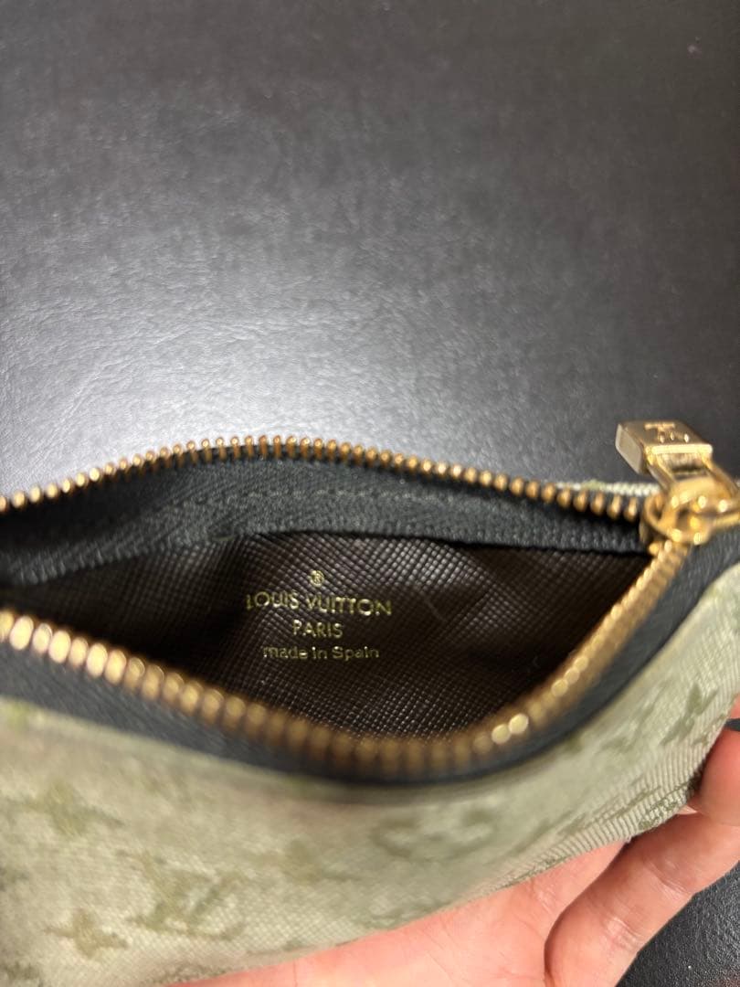 Louis Vuitton キーケース オリーブグリーン
