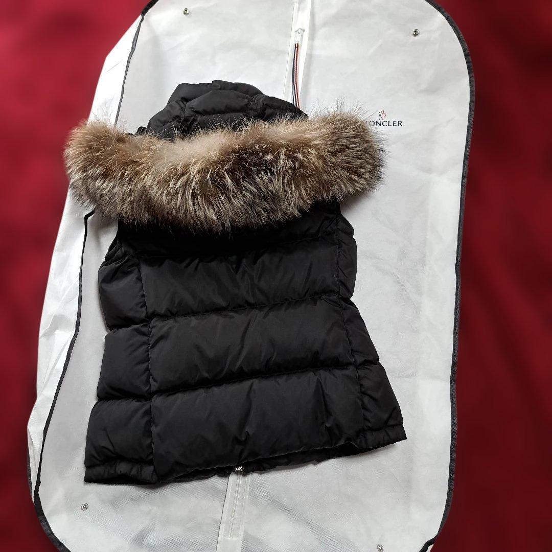 モンクレールダウンベスト 希少モデル