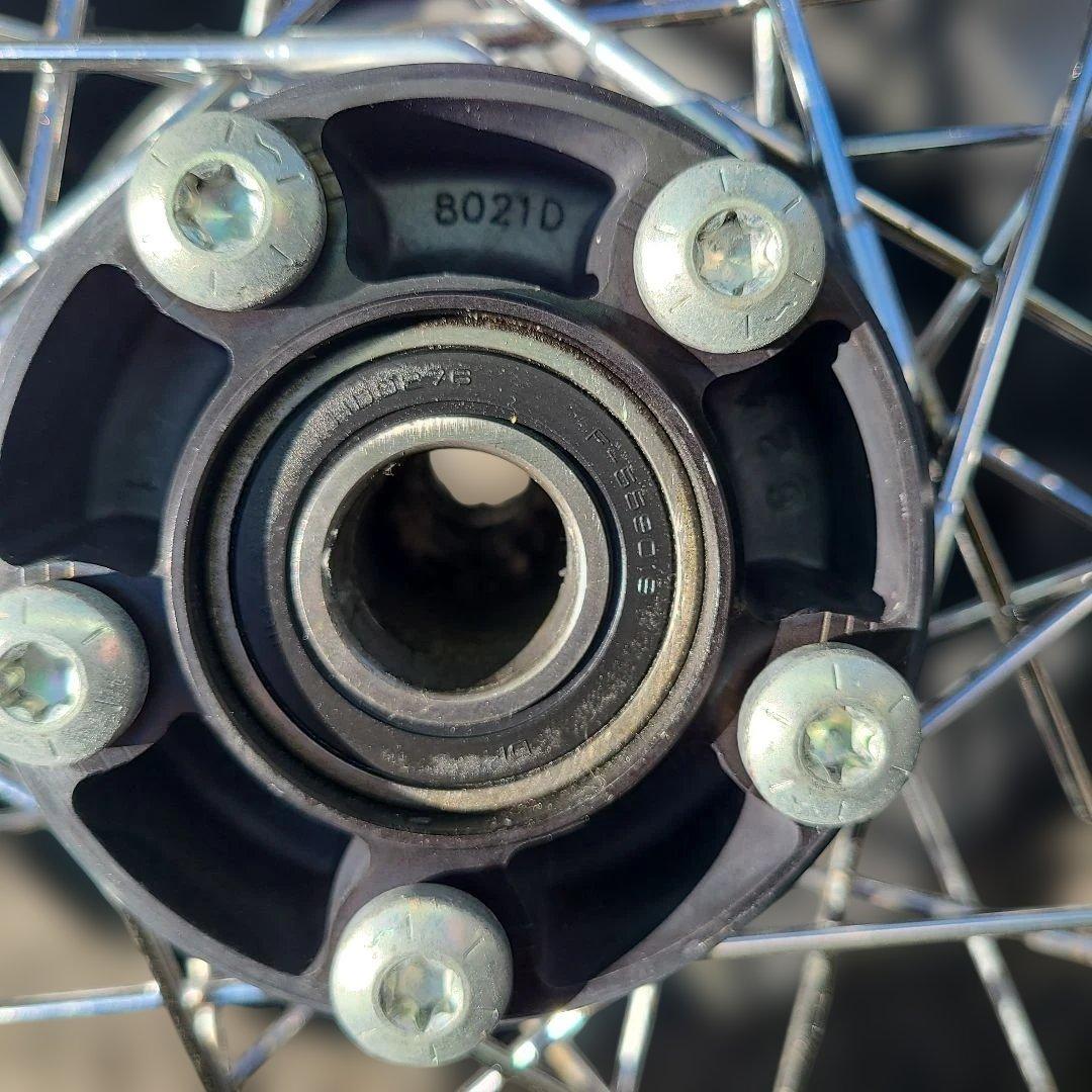 ハーレースポーツスター　前後スポークホイール