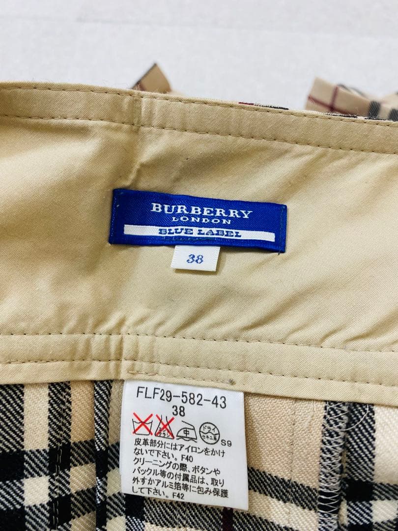 BURBERRY BLUE LABEL 牛革 2連ベルト プリーツミニスカート