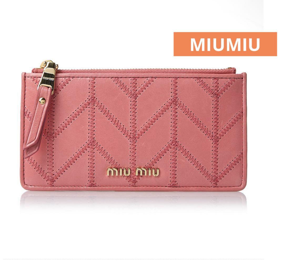 【にゃん】MIUMIU ミュウミュウ フラグメントケース