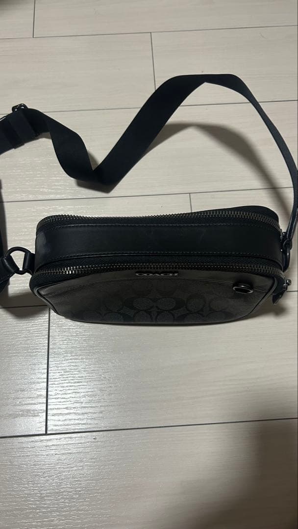 COACH ブラック ショルダーバッグ