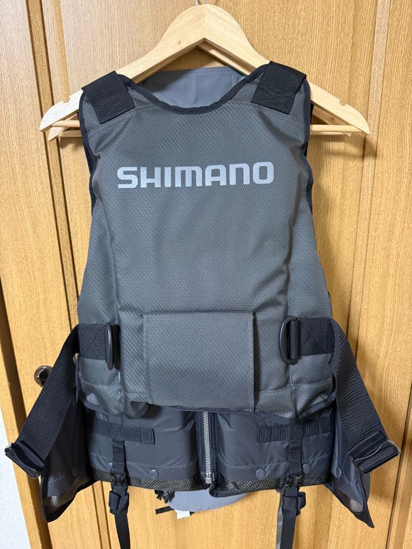 未使用品　SHIMANO ロックショアベスト　グレー