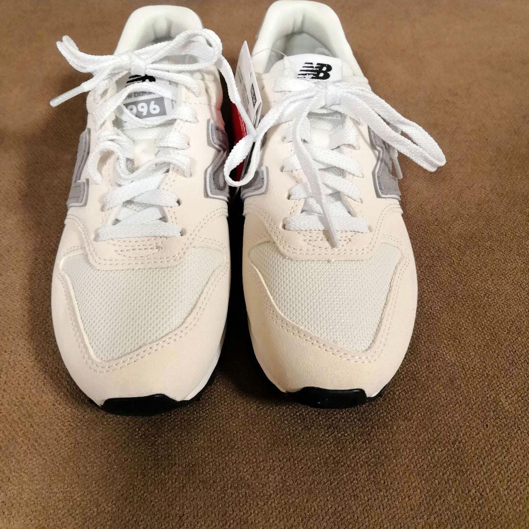 【未使用タグ付】人気✨ニューバランス WL996SJ2 ライトベージュ 23cm
