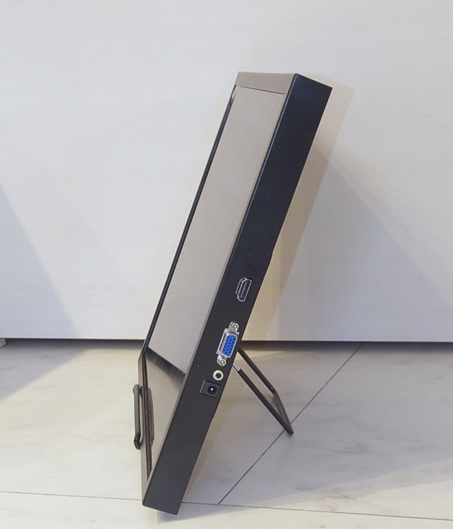 液晶モニター 17インチ 4:3対応アーケードゲーム縦画面シューティングに17型