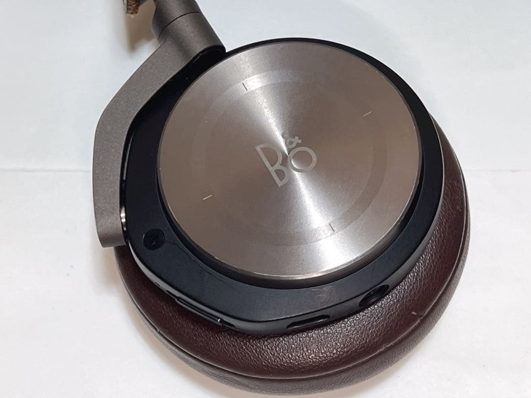 Bang & Olufsen Beoplay ワイヤレスオンイヤーヘッドホン