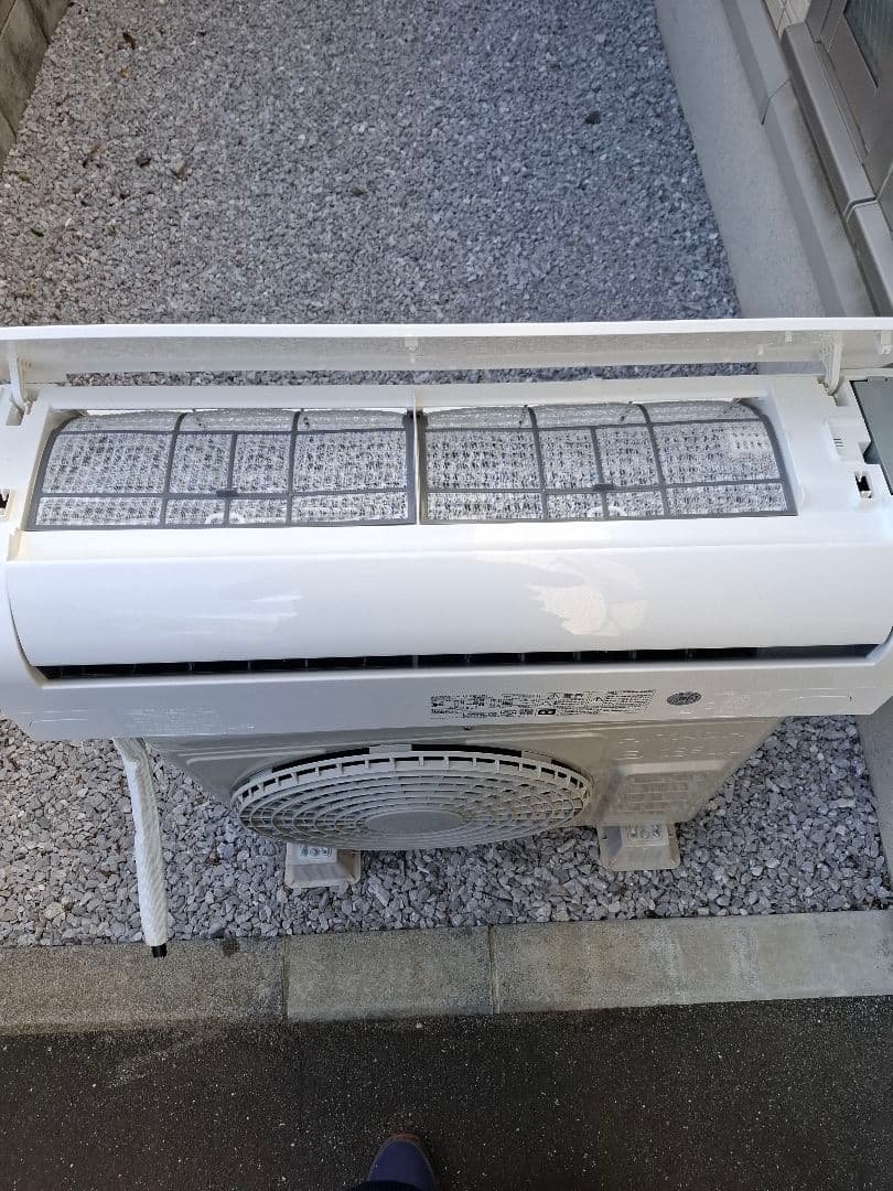 2022年製 RAS-AJ22M(W) エアコン本体