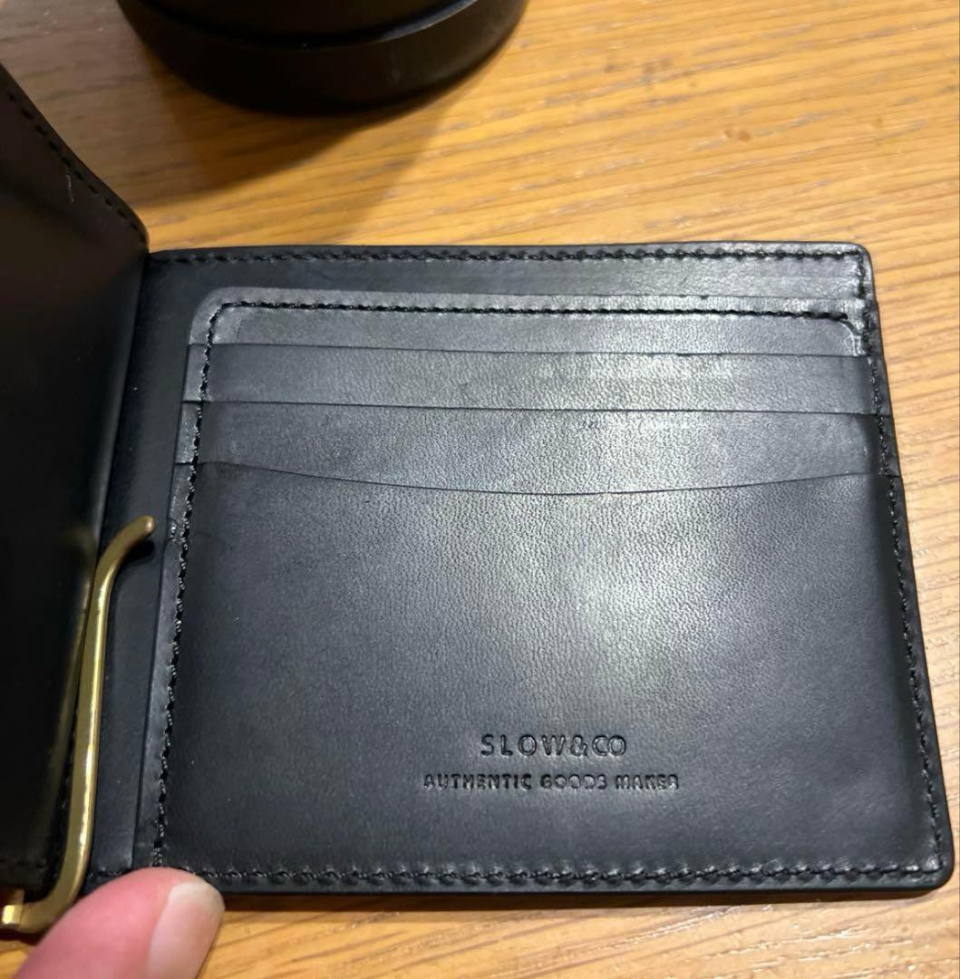 SLOW&CO 黒 レザー 二つ折り財布