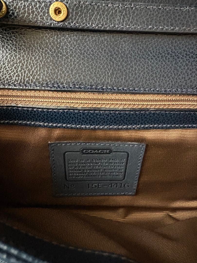 COACH ネイビー レザー フラップショルダーバッグ