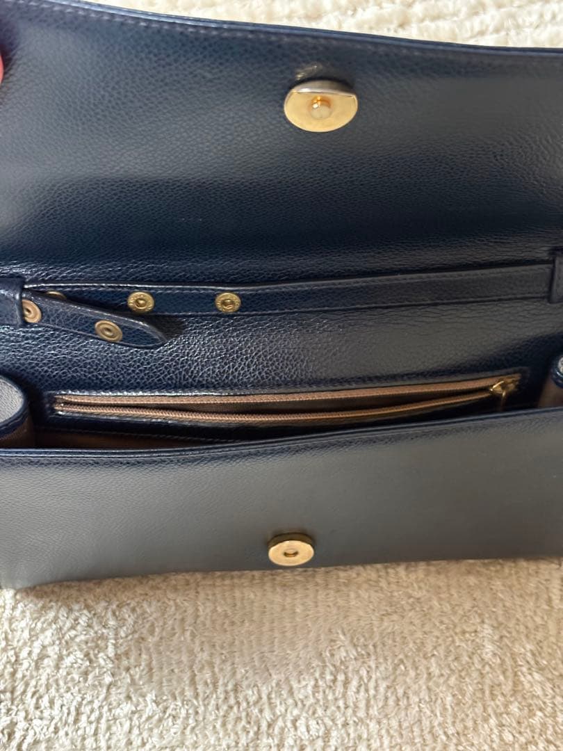 COACH ネイビー レザー フラップショルダーバッグ