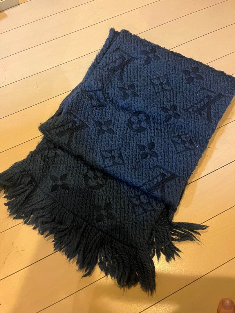 ルイヴィトンロゴマニア　マフラー　ネイビーブルー