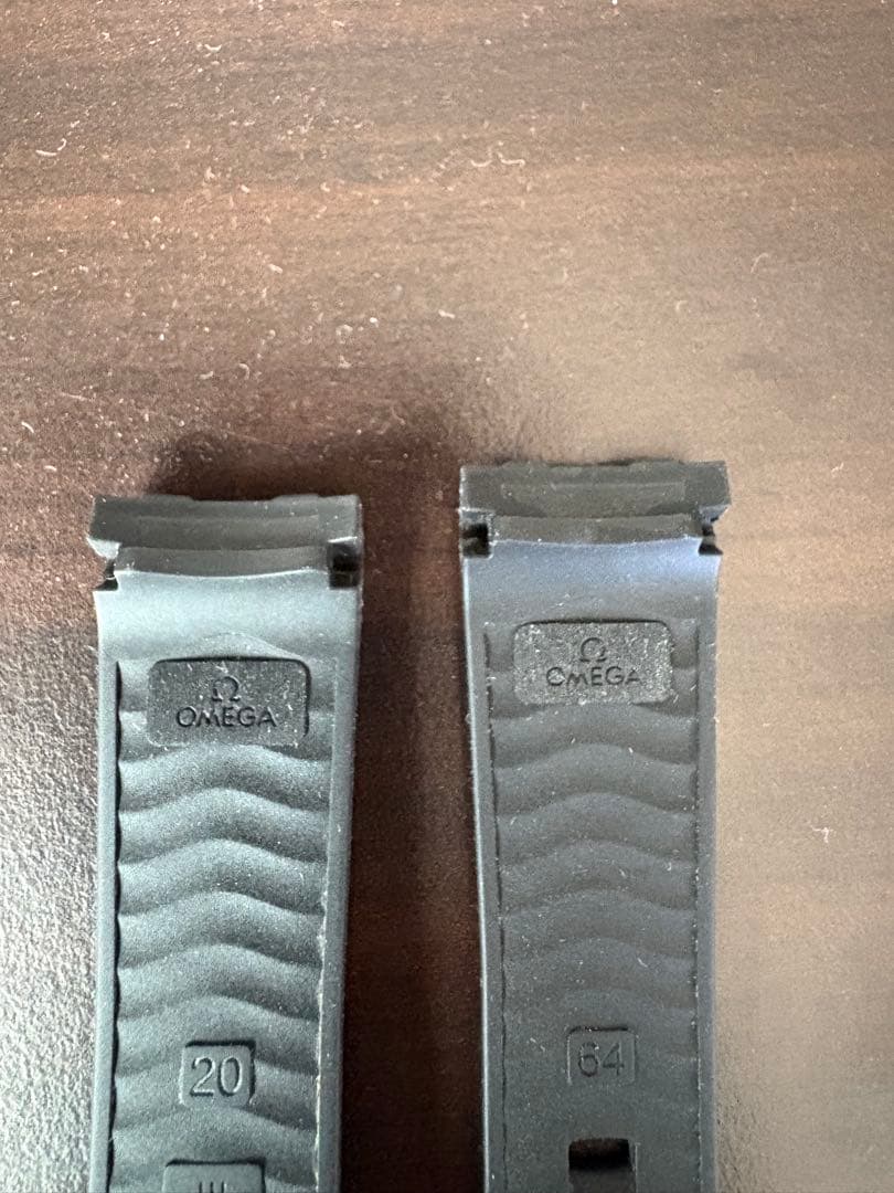 OMEGAシーマスター ダイバー300M 黒ラバーストラップ、バックル付﻿き