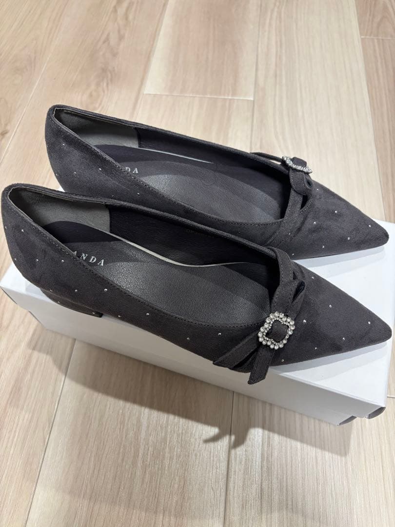 RANDA ビジューパーツフラットパンプス