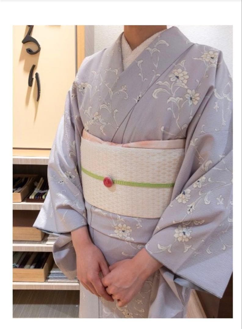 着物12　くるり　東レシルック　唐草紋様袷着物　グレー　身丈１６５裄丈６７cm