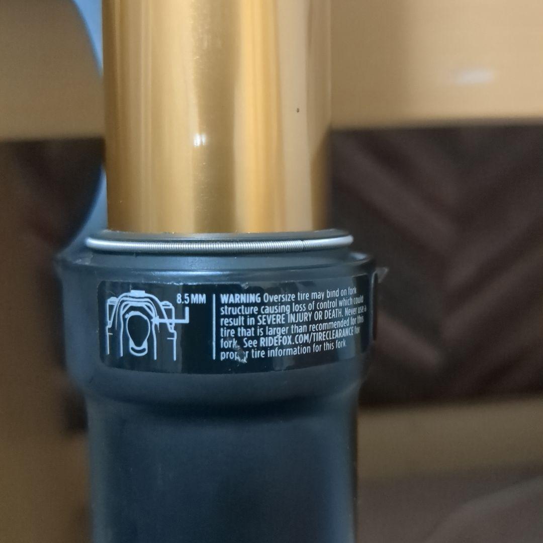 foxサスペンションフォーク ブラック/ゴールド