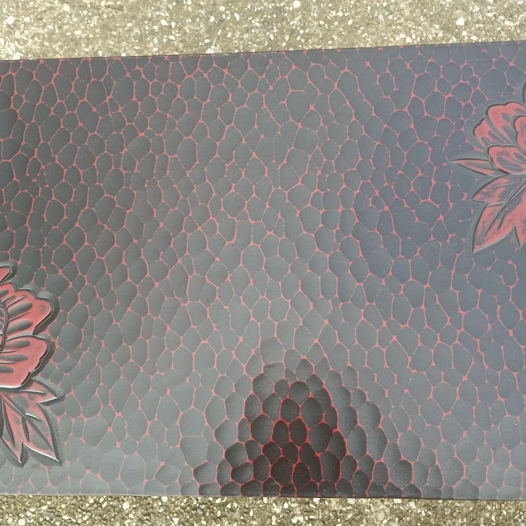 こ*ば様 1502）鎌倉彫の文机　花柄　牡丹　収納あり