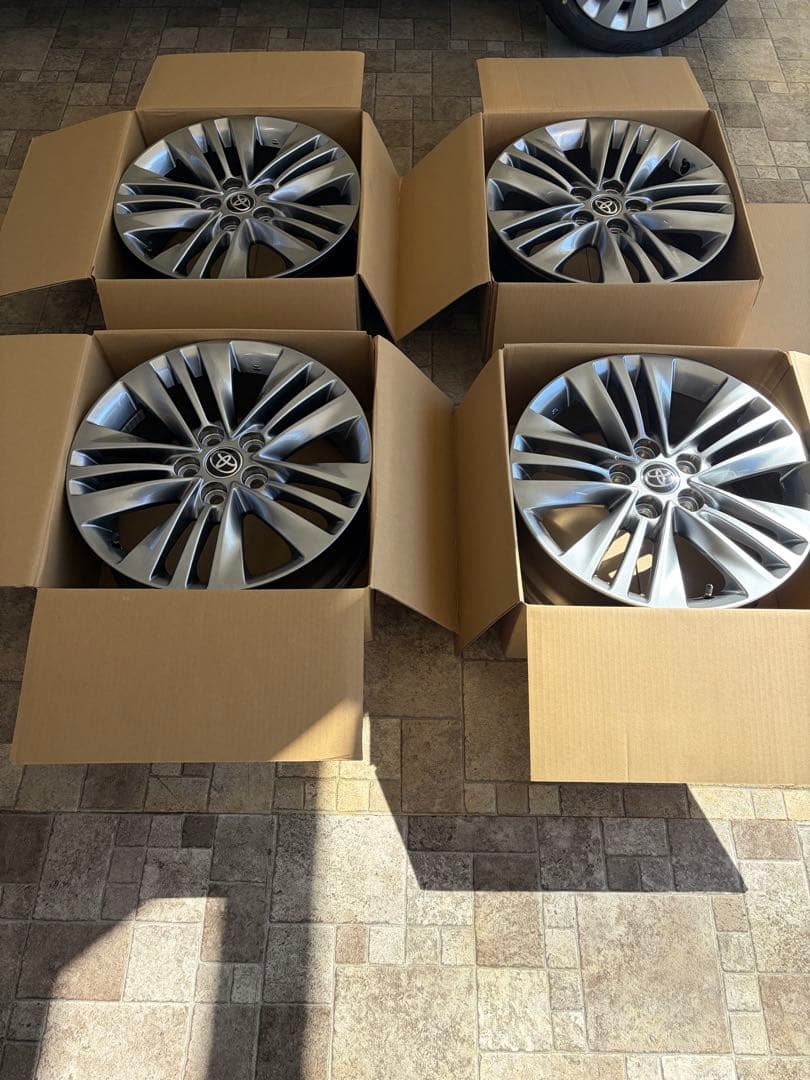 新車外し！40アルファード18インチ純正ホイール、ナット付き