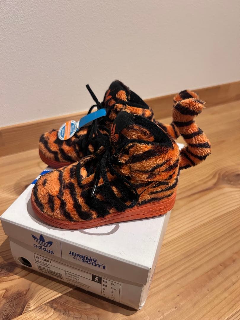 adidas ジェレミースコット　13cm