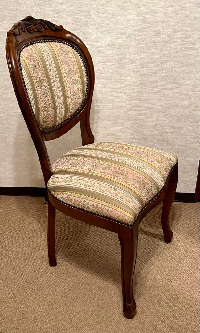 【美品】イタリア家具 リベット打ちダイニングチェア 猫脚 ロココ調　即購入歓迎！