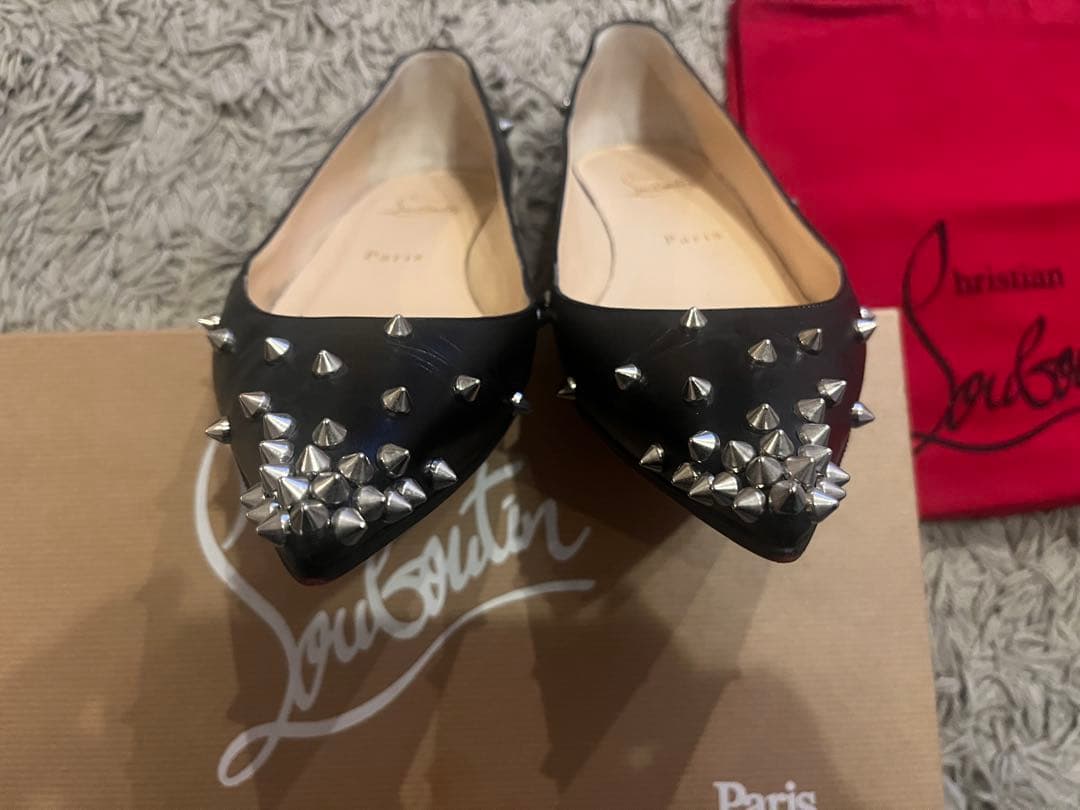 クリスチャンルブタンDEGRASPIKE FLAT KID希少なスタッズ