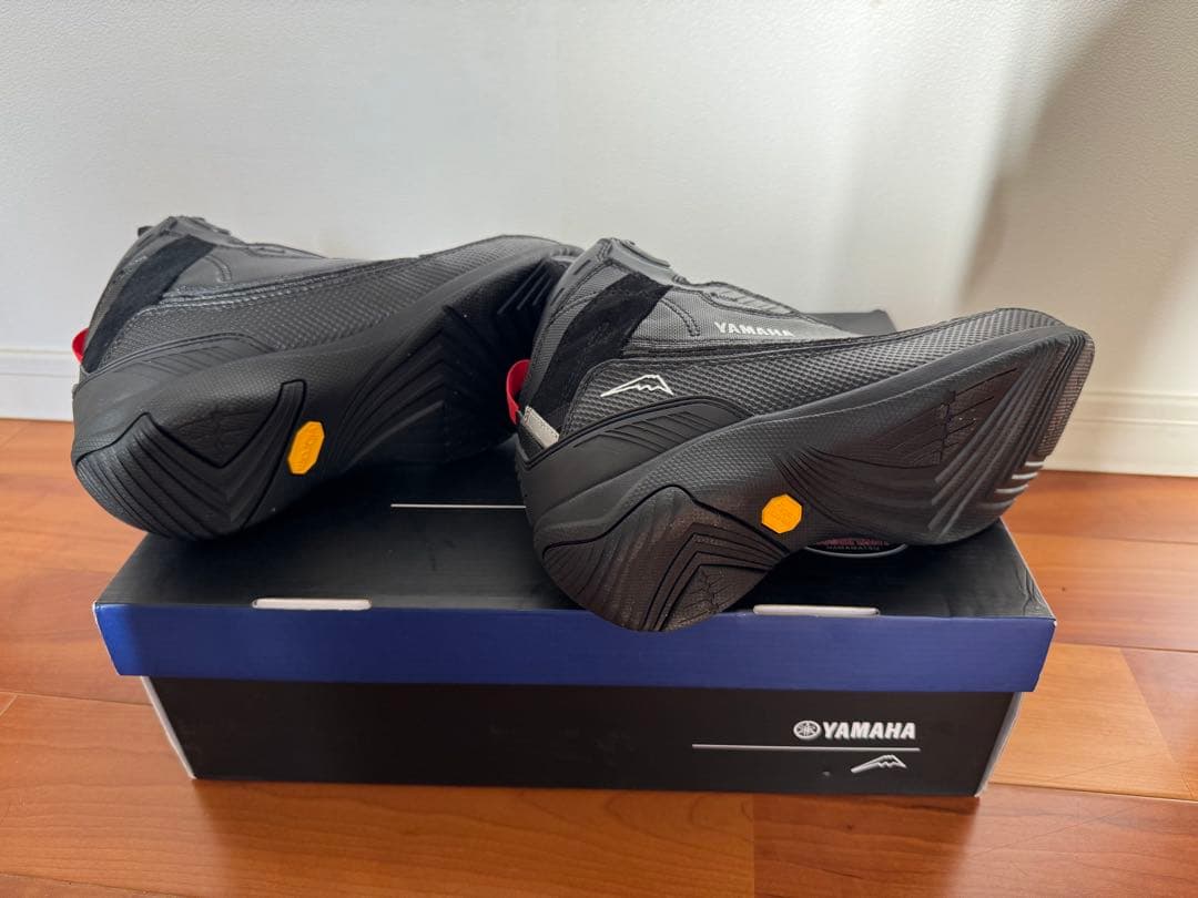 モモンガYAMAHA KUSHITANI ブロックフローシューズ