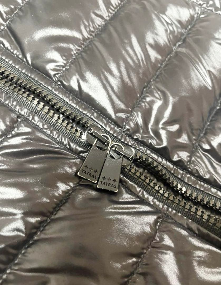 【美品】 タトラス ダウンベスト フード取外可 01 黒 ブラック