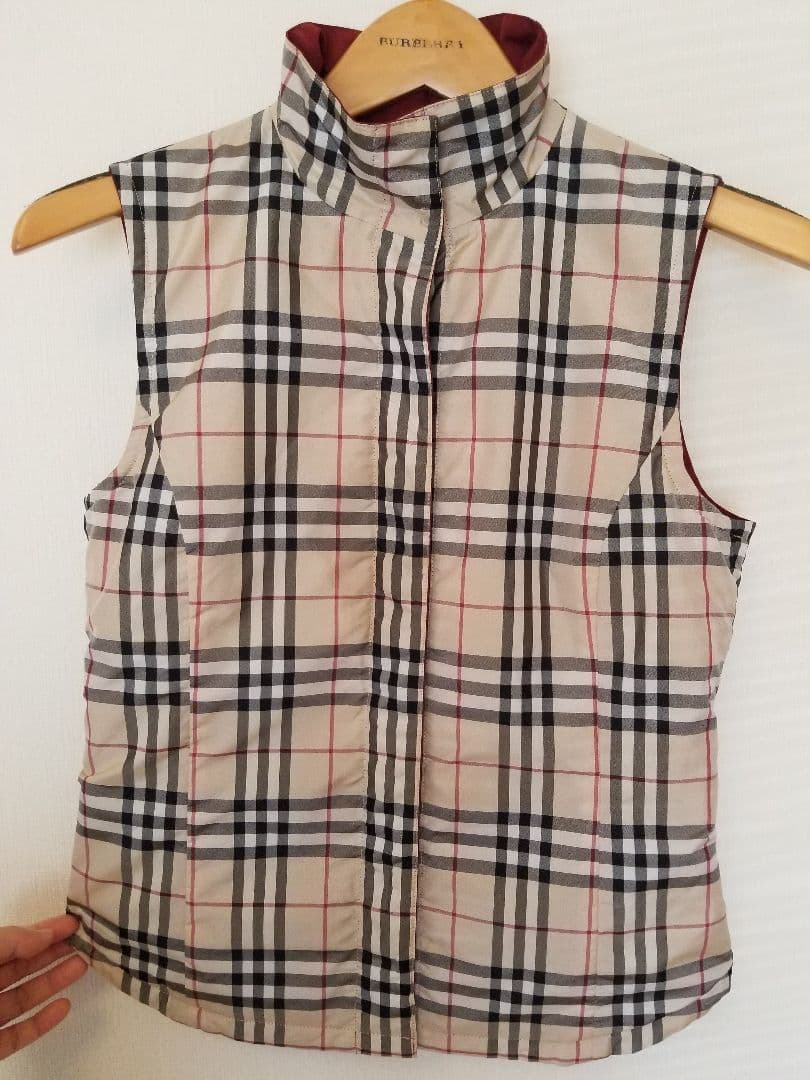 未使用近 バーバリーリバーシブルダウンベスト ベージュ ホースマーク刺繍エンジ