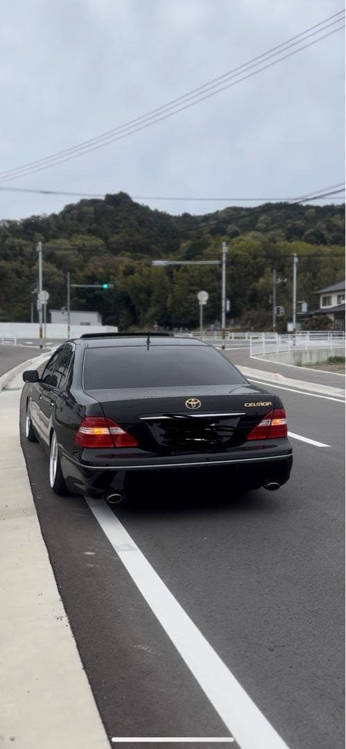 30セルシオ後期スリーキャッツリアマフラー