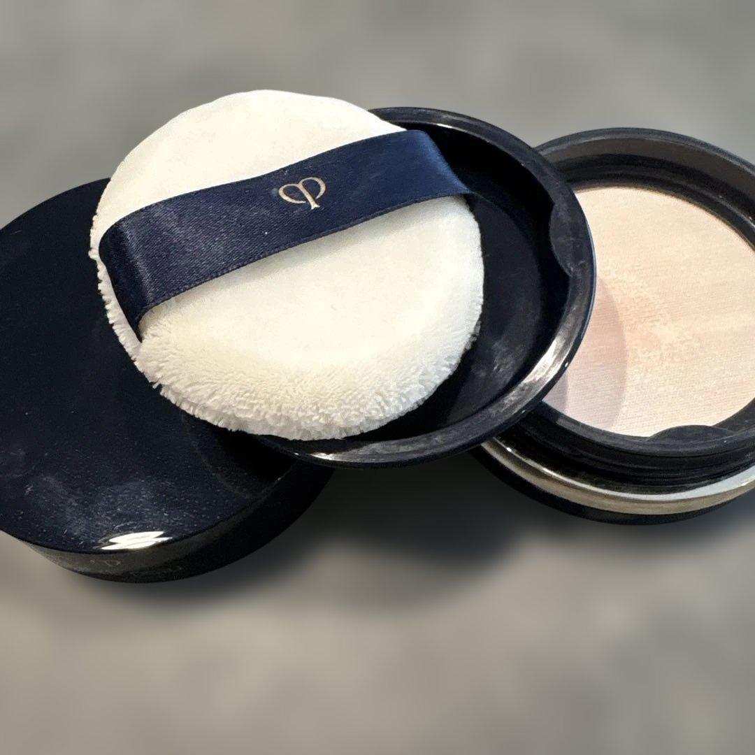 クレドポーボーテ　プードルトランスパラントn M フェイスパウダー　1ライト