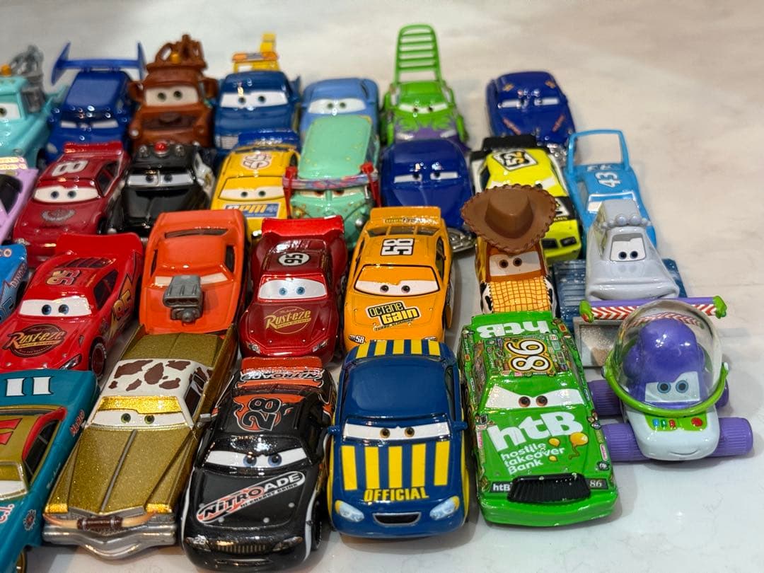 み*い様 カーズ ミニカー 36台セット ジャンク