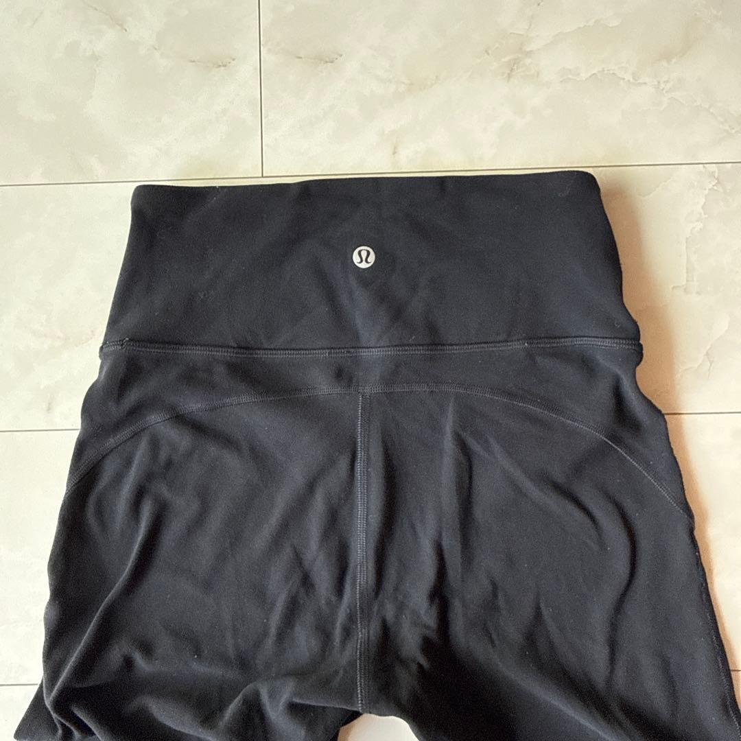 ルルレモン　nulu スーパーハイライズフレアーパンツS