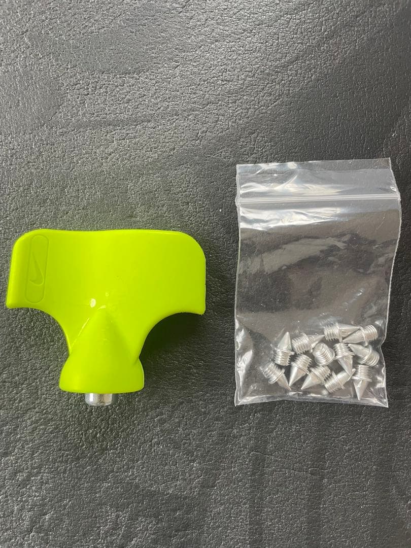 ナイキ中長距離用スパイクエアズーム　ビクトリー28cm美品