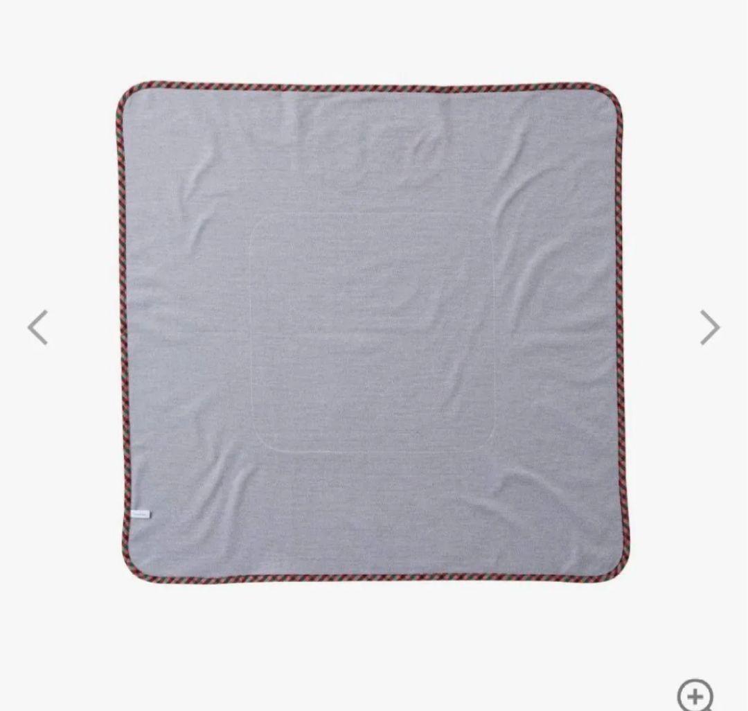 クマのイラスト付きブランケット