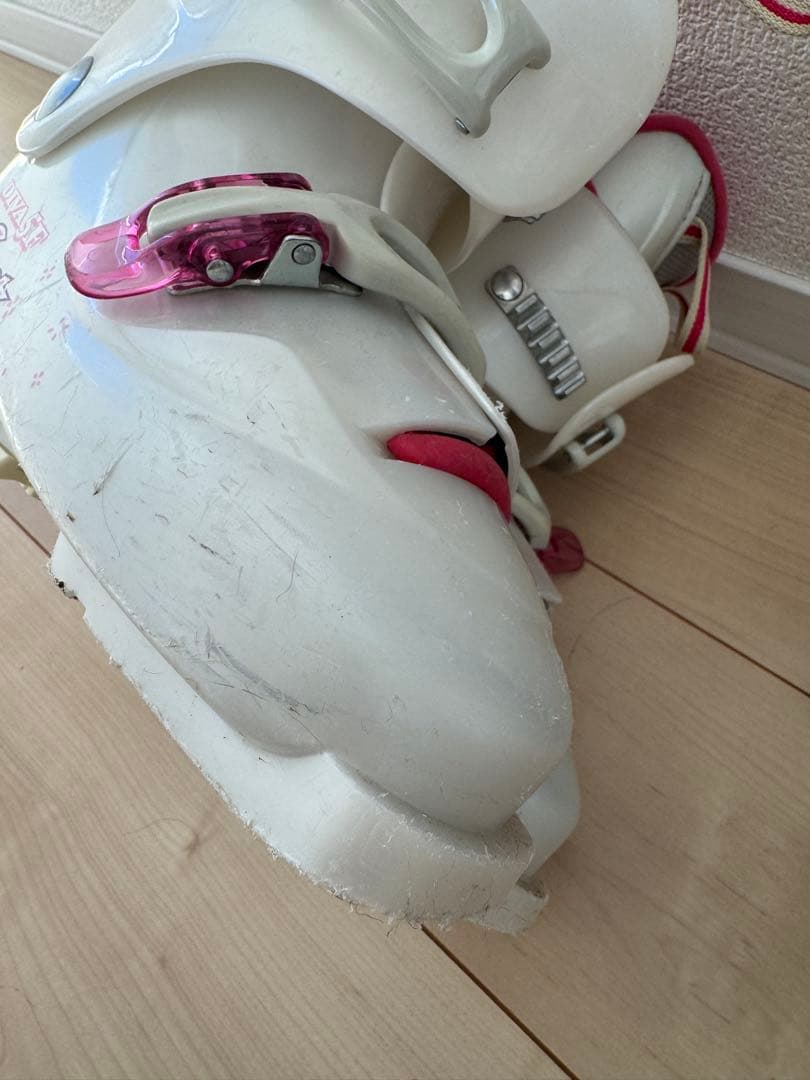 ジュニア　125cmスキー板＆ブーツセット　ワンピース柄