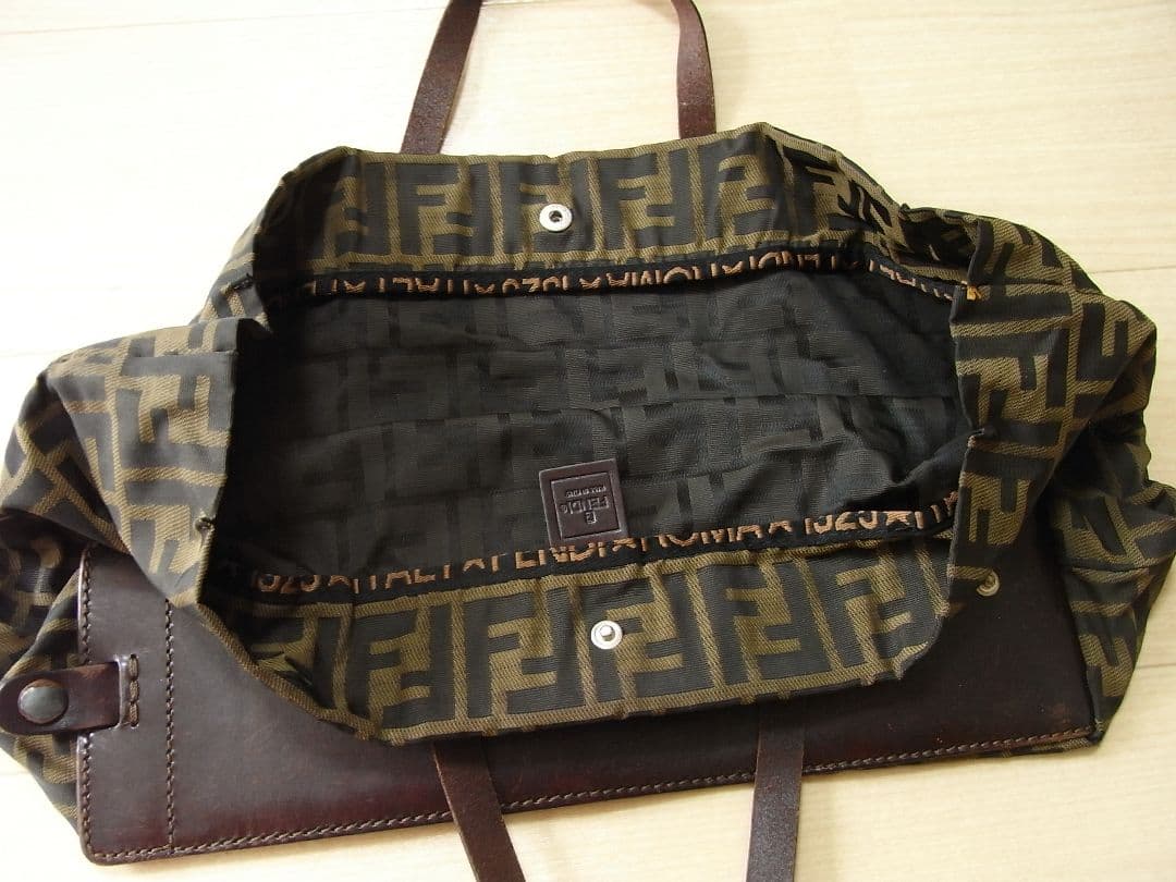 ☆HIMEKO様専門☆FENDI 折り畳みトートバッグ