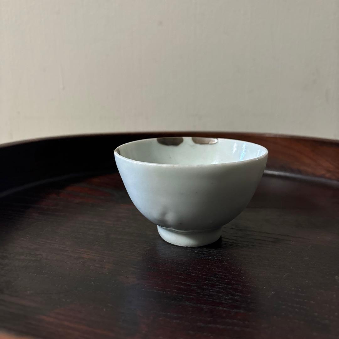 李朝盃　白磁　堅手　ぐい呑み　骨董　アンティーク.古美術.骨董.酒器.韓国骨董.