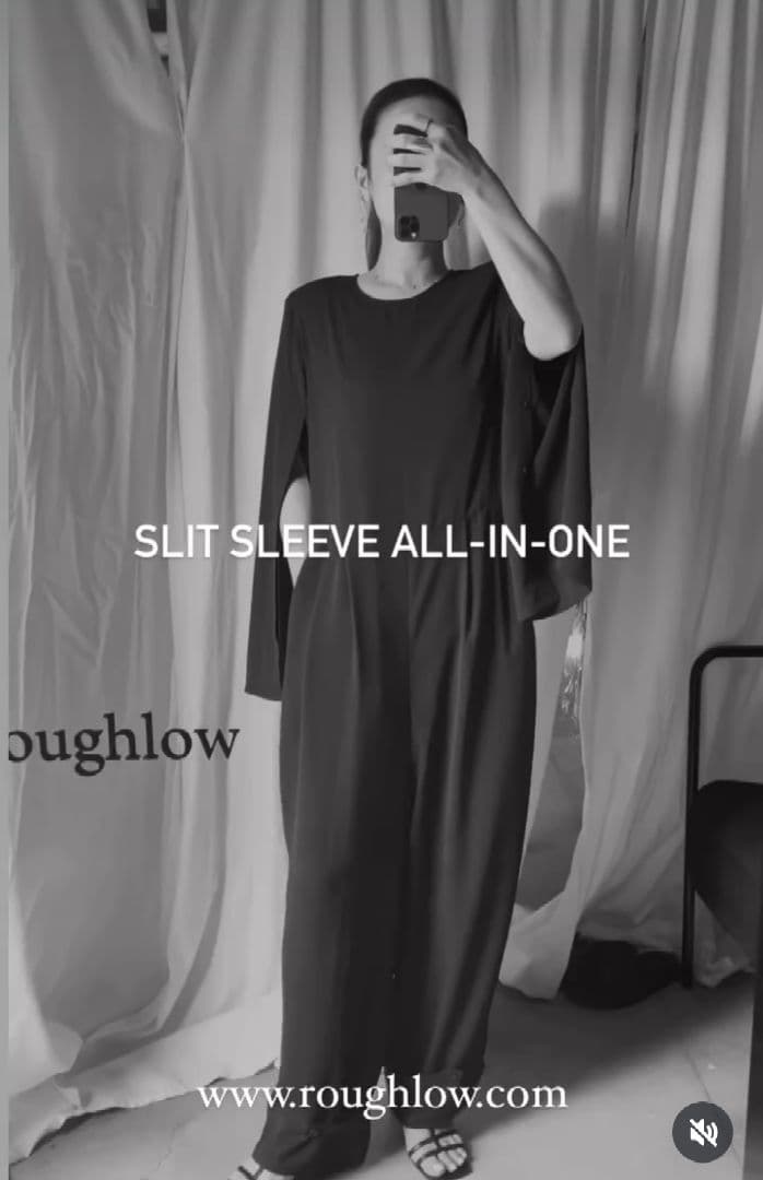 roughlow slit sleeve オールインワン　ネイビー　新品