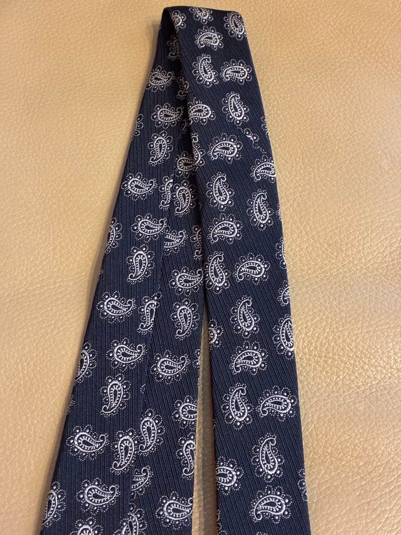 【未使用】ドレイクス　ダークネイビー　ペイズリー柄　ネクタイ