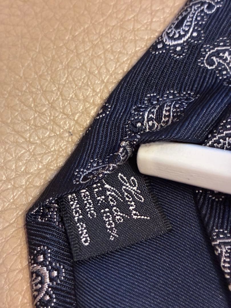 【未使用】ドレイクス　ダークネイビー　ペイズリー柄　ネクタイ