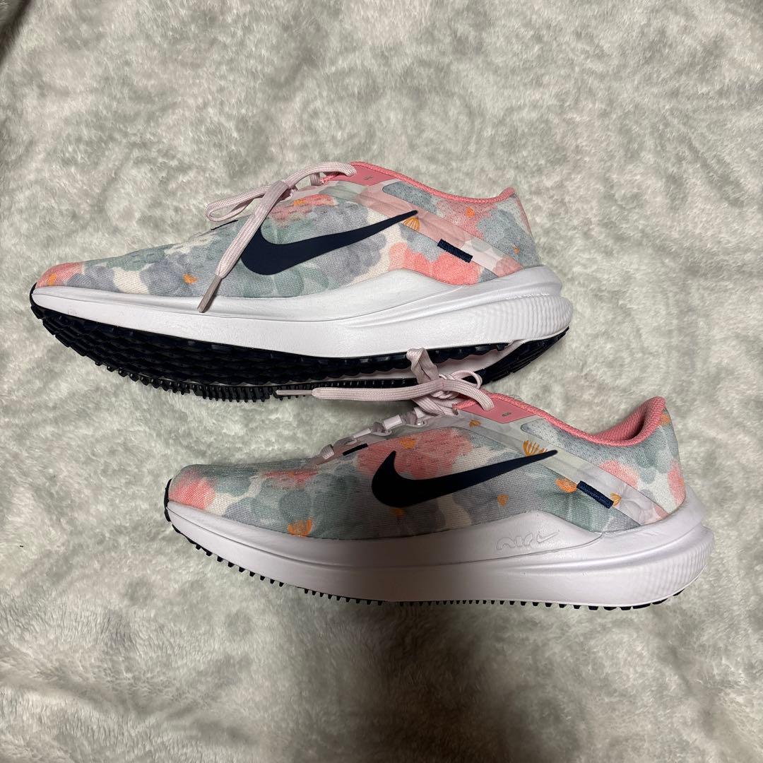 はちみつ ★新品未使用★Nike 花柄 スニーカー