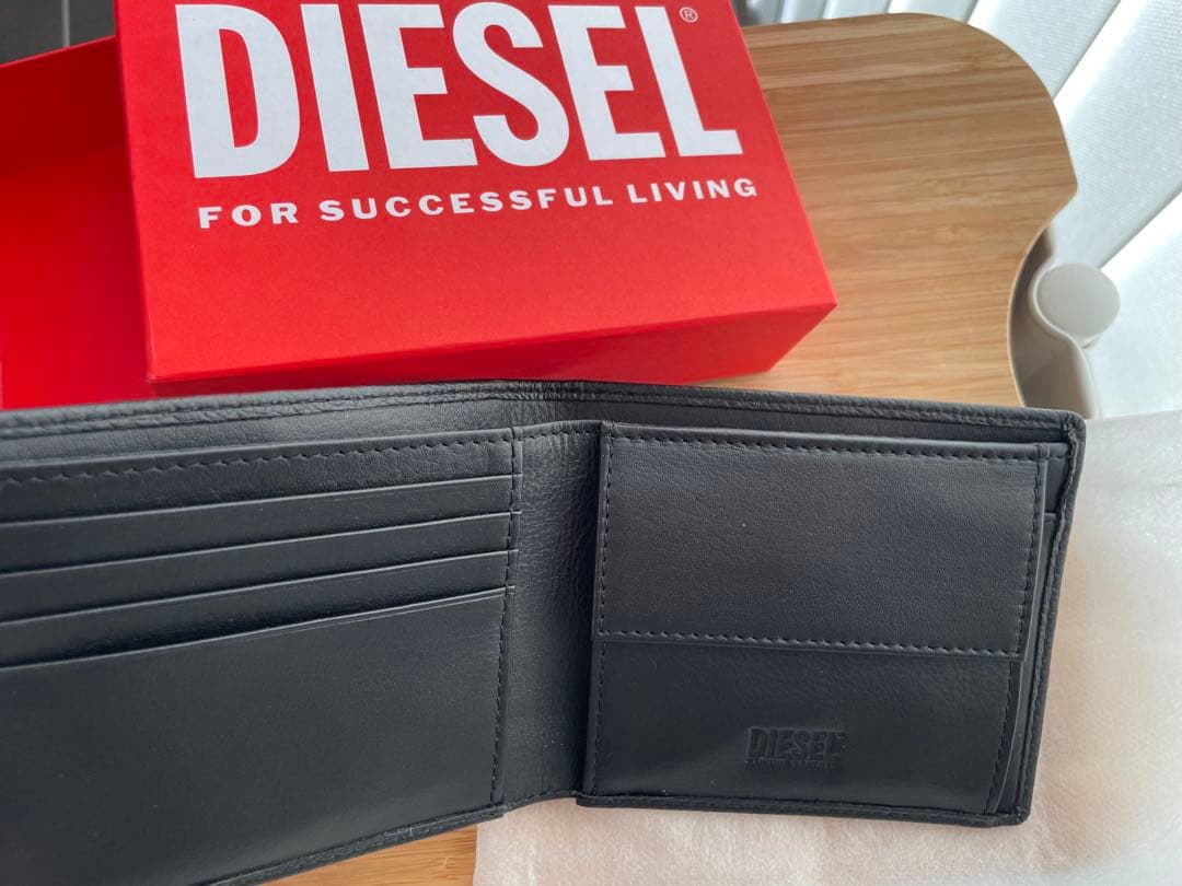 美品✨️DIESEL 2つ折り財布